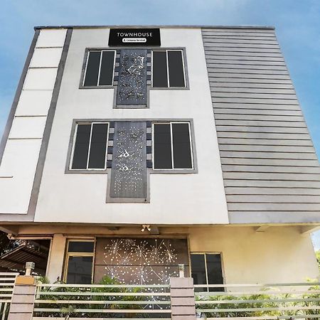 Super Townhouse Chandrasekharpur Bhubaneswar Dış mekan fotoğraf